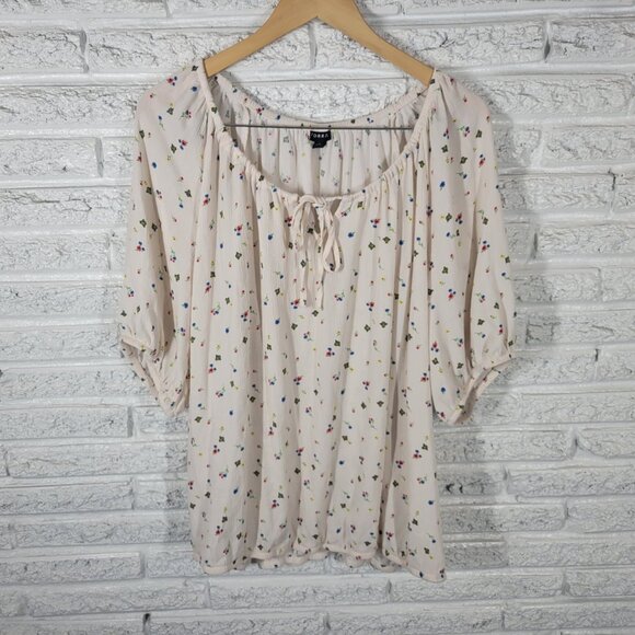 torrid Tops - Torrid Womens Top 2 2X Plus Short Sleeve White Pink Floral Elastic Waist FLO84E